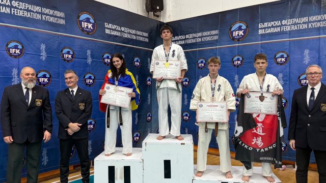 5f3aefa9-9c7c-43da-86f1-9513bb629c2e